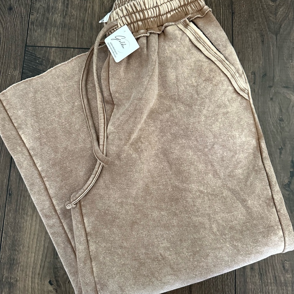 Tan Wide Leg Crop Sweatpant